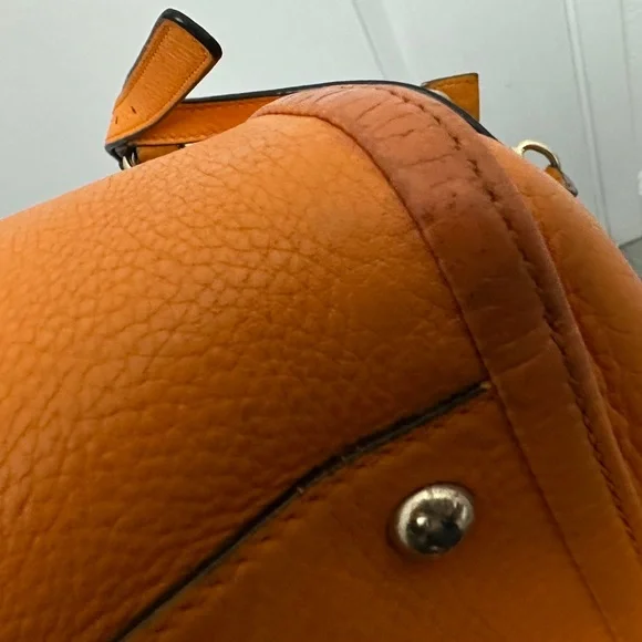 Authentic GUCCI Pebbled Calfskin Small Soho Top Handle Bag Curcuma- preowned - Picture 8 of 16